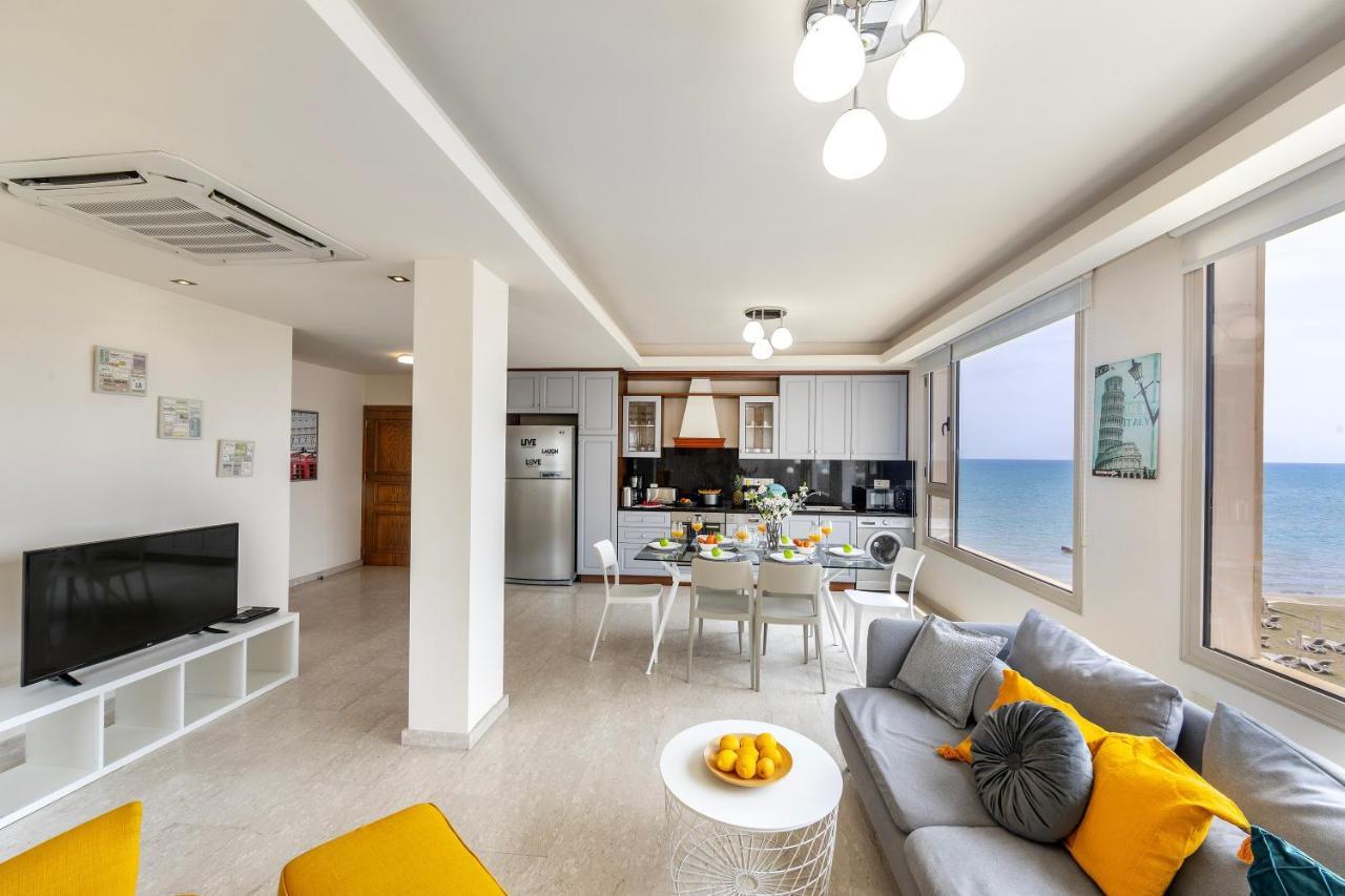 Mackenzie Beachfront Eftyhia Suite Larnaca Ngoại thất bức ảnh