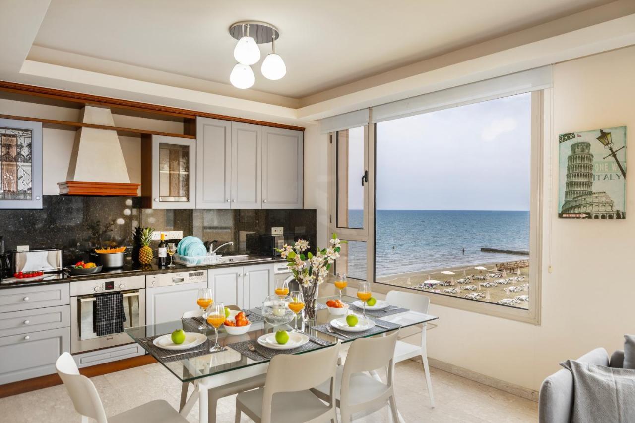 Mackenzie Beachfront Eftyhia Suite Larnaca Ngoại thất bức ảnh