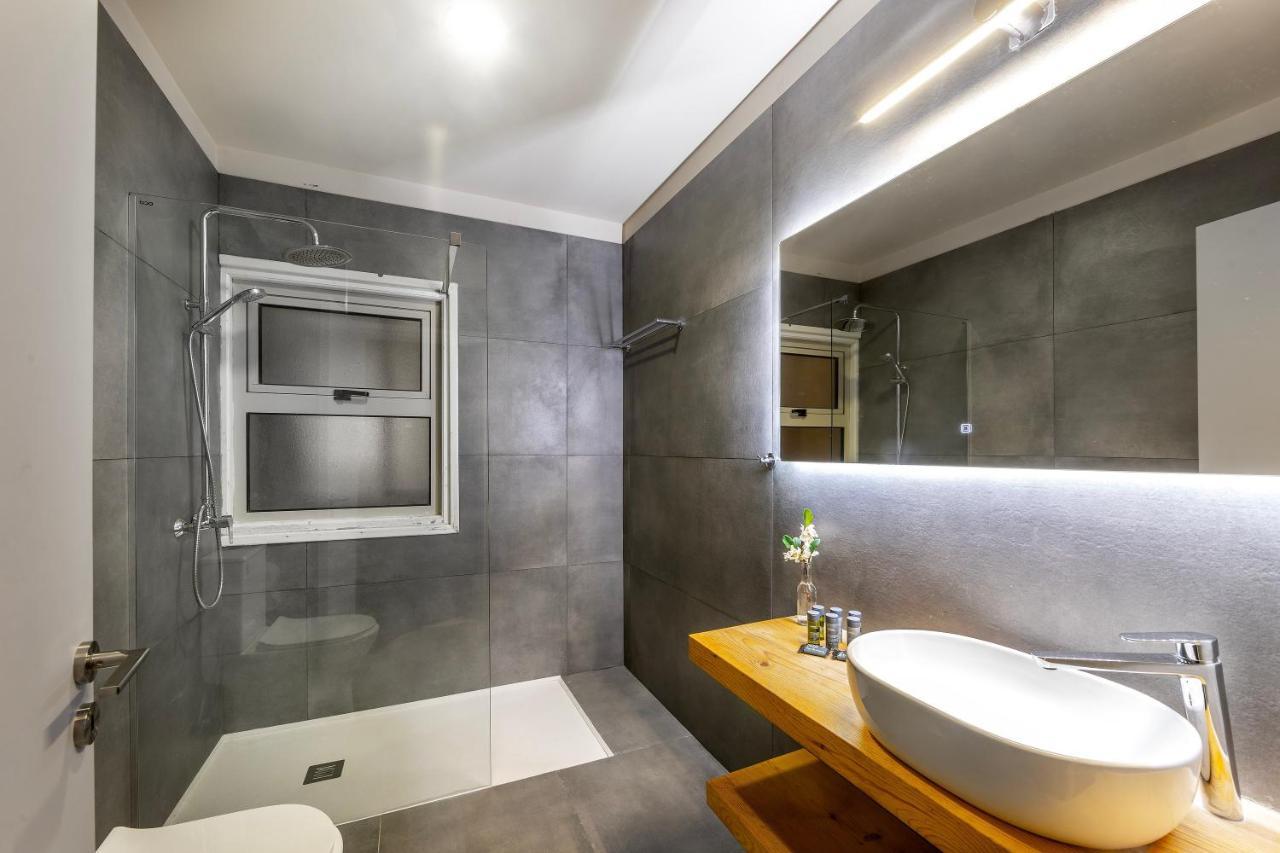 Mackenzie Beachfront Eftyhia Suite Larnaca Ngoại thất bức ảnh