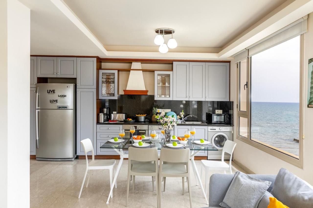 Mackenzie Beachfront Eftyhia Suite Larnaca Ngoại thất bức ảnh